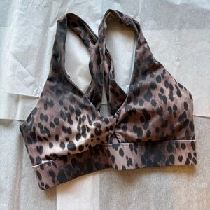 Fabletics Oasis Twist Racerback Pullover Sports Bra Cheetah Medium